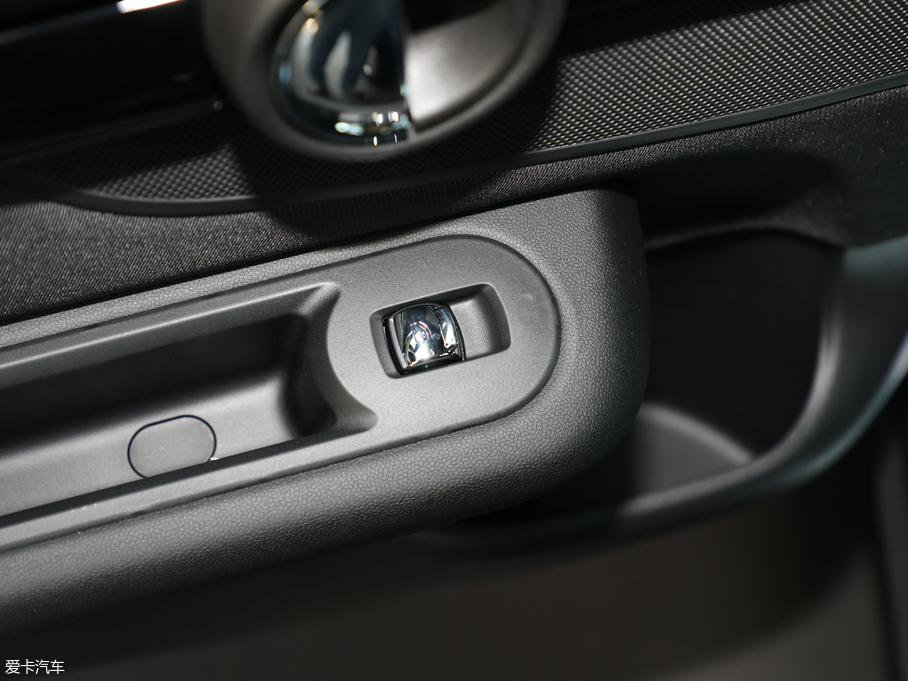 2018MINI CLUBMAN ONE CLUBMAN ؄e