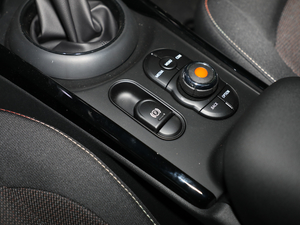 2018ONE CLUBMAN ؄e v܇Ƅ