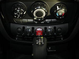 2018ONE CLUBMAN ؄e п؅^