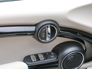 20181.5T COOPER CABRIO ˇg g