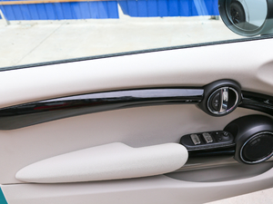 20181.5T COOPER CABRIO ˇg g