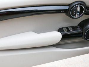 20181.5T COOPER CABRIO ˇg g