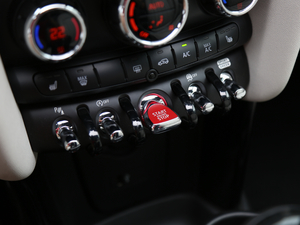 20181.5T COOPER CABRIO ˇg(sh) п؅^(q)