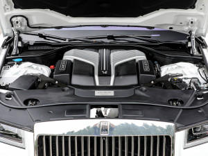 2021款6.7T 标准轴距版 发动机