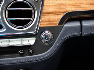 2015Series II L п؅^