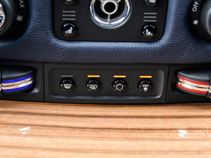 2015Series II L п؅^