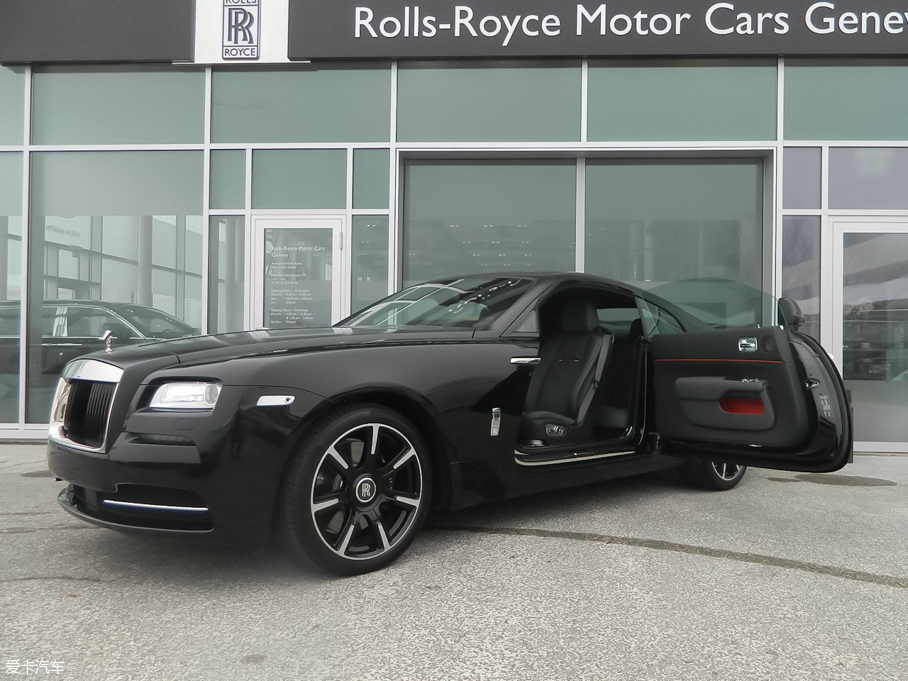 2015Ӱ Wraith Carbon Fiber