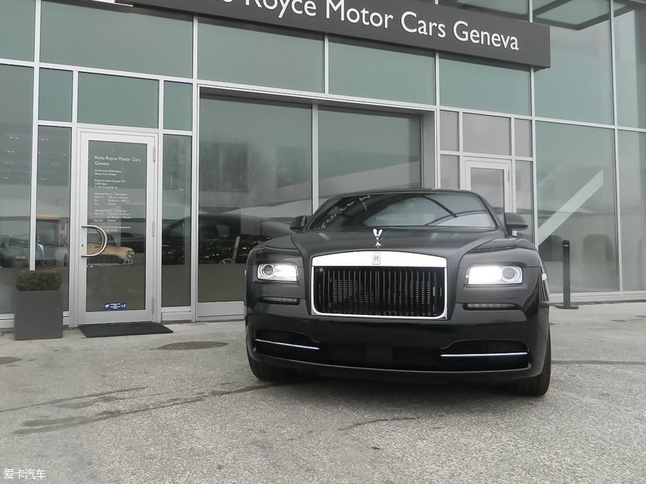 2015Ӱ Wraith Carbon Fiber