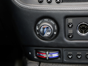 2017Black Badge п؅^