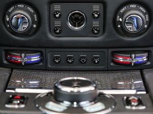 2017Black Badge п؅^