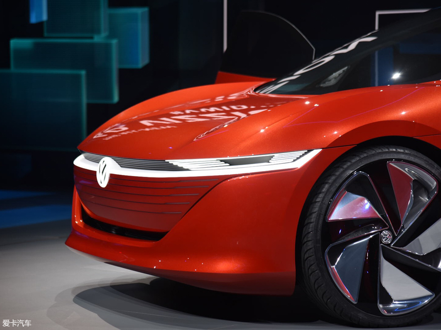 2018���I.D.Vizzion ����܇