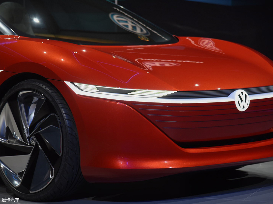 2018���I.D.Vizzion ����܇