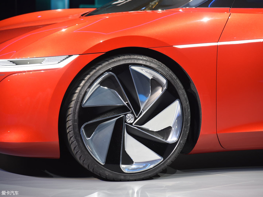 2018���I.D.Vizzion ����܇