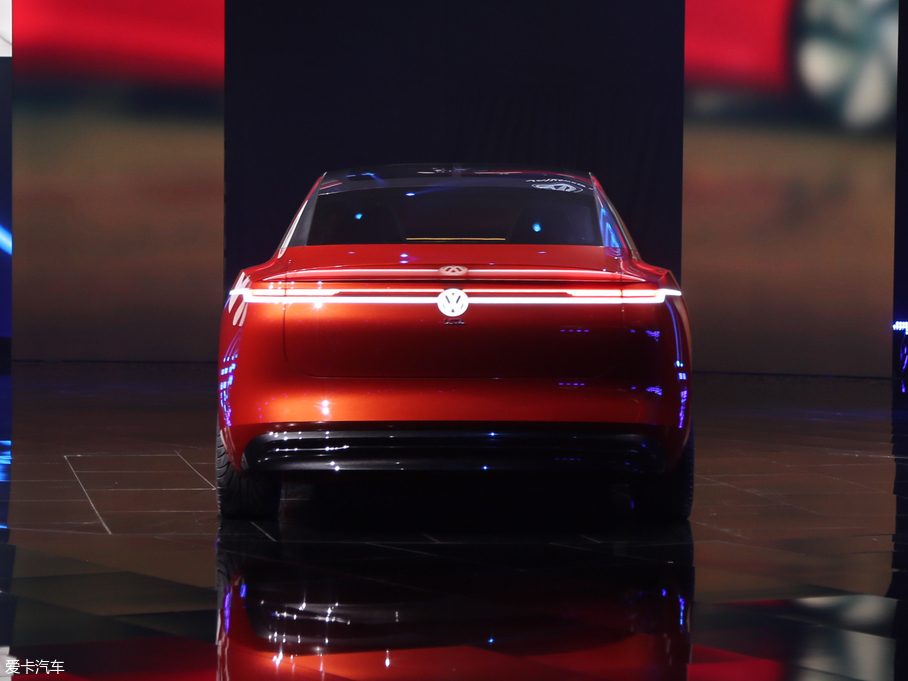 2018���I.D.Vizzion ����܇