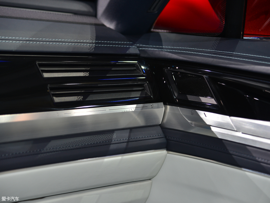 2018Atlas Cross Sport Concept