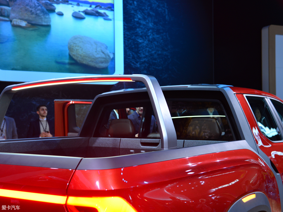 2018��A(y��)tlas Tanoak Pickup Concept