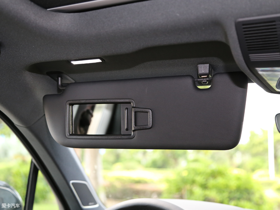 2019;J 3.0TSI Jǰ V