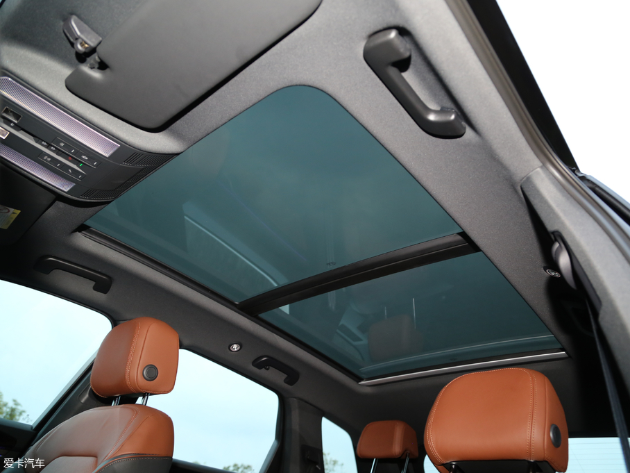 2019;J 3.0TSI Jǰ V