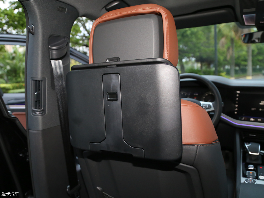 2019;J 3.0TSI Jǰ V