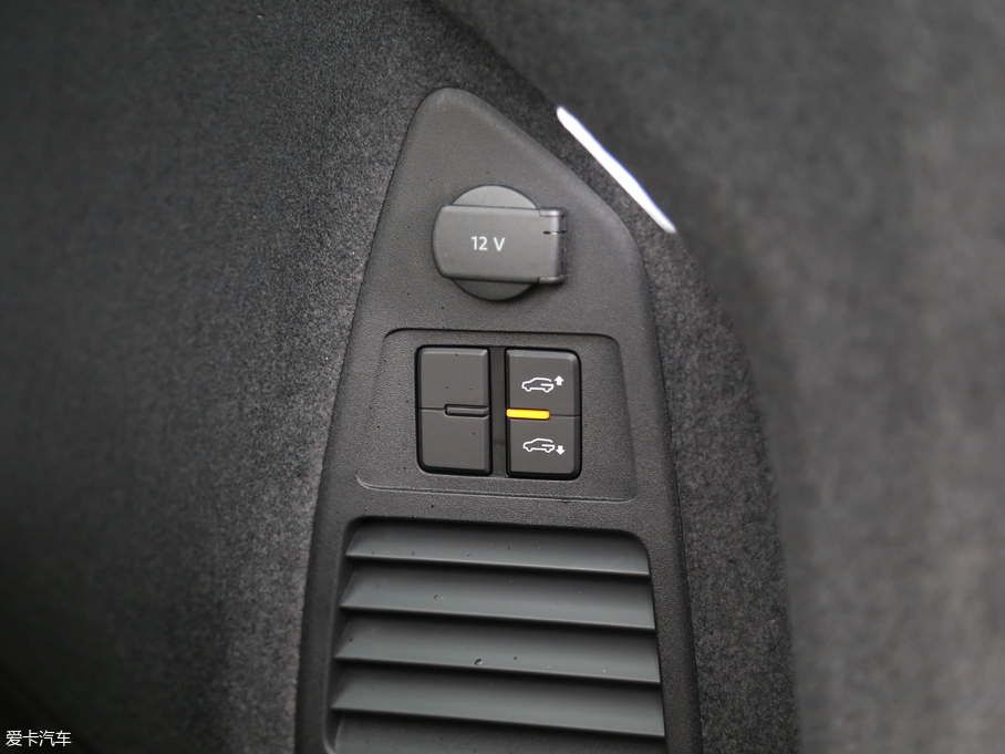 2019;J 3.0TSI Jǰ V