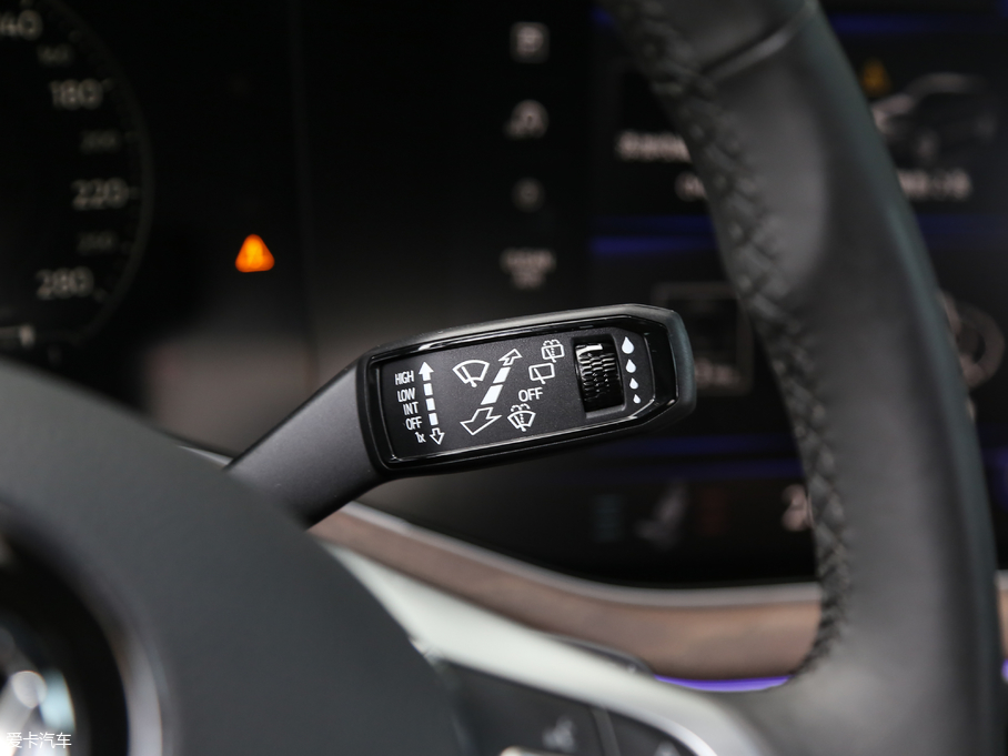 2019;J 3.0TSI Jǰ V