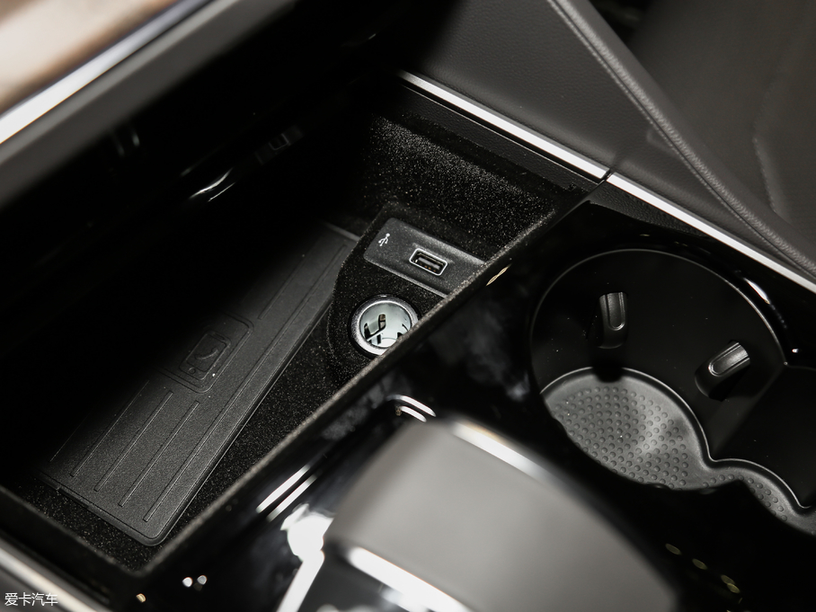 2019;J 3.0TSI Jh (gu)V