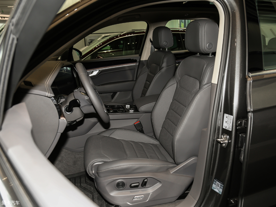 2019;J 3.0TSI Jh (gu)V