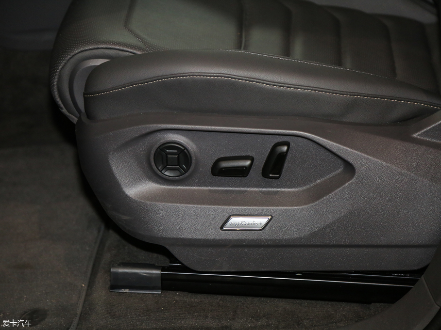 2019;J 2.0TSI J (gu)V