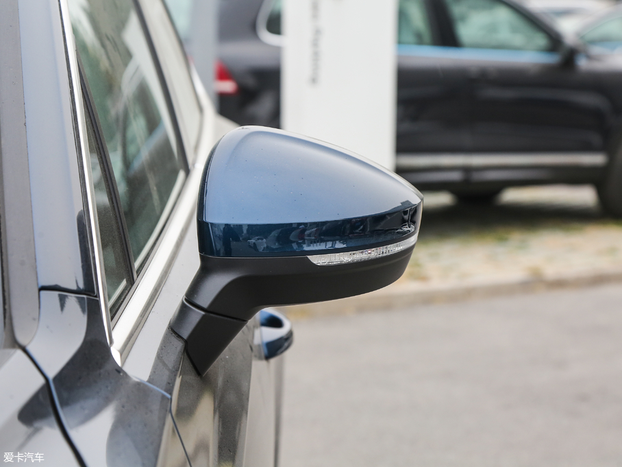 2019;J 2.0TSI J (gu)V