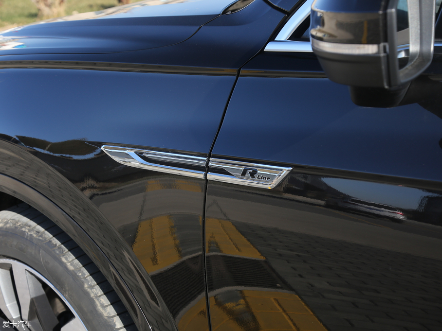 2019;J 3.0TSI Jǰ V