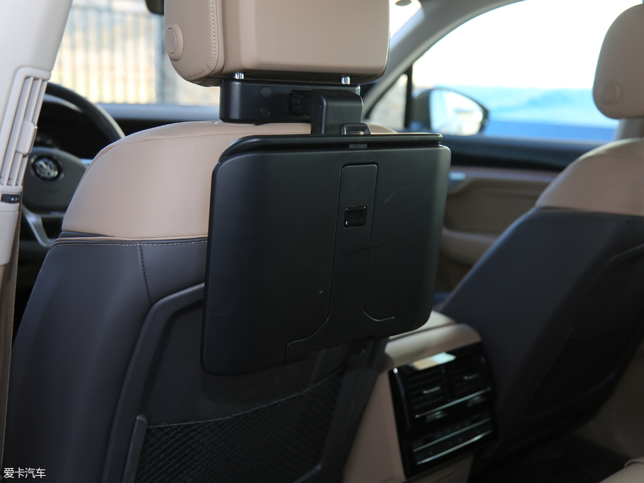 2019;J 3.0TSI Jǰ V