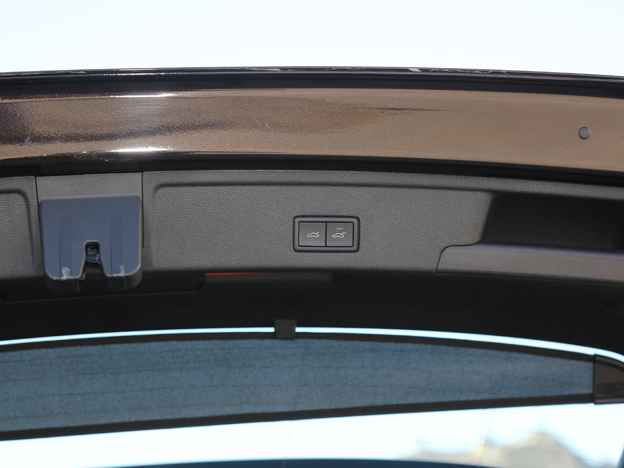 2019;J 3.0TSI Jǰ V