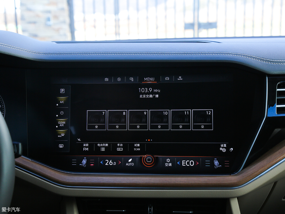 2019;J 3.0TSI Jǰ V