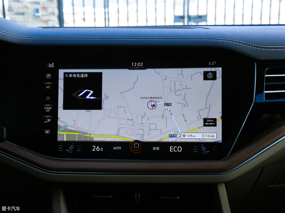 2019;J 3.0TSI Jǰ V