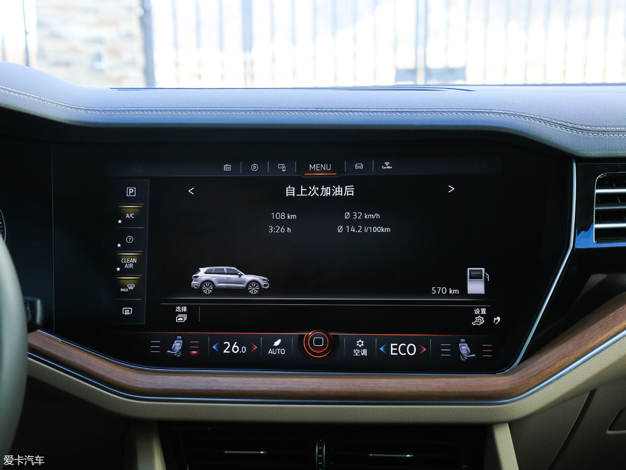 2019;J 3.0TSI Jǰ V