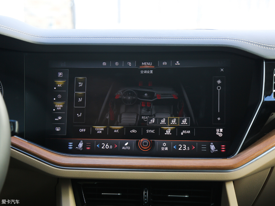 2019;J 3.0TSI Jǰ V