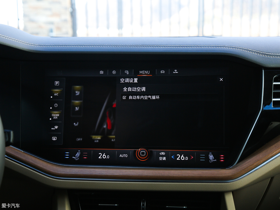 2019;J 3.0TSI Jǰ V