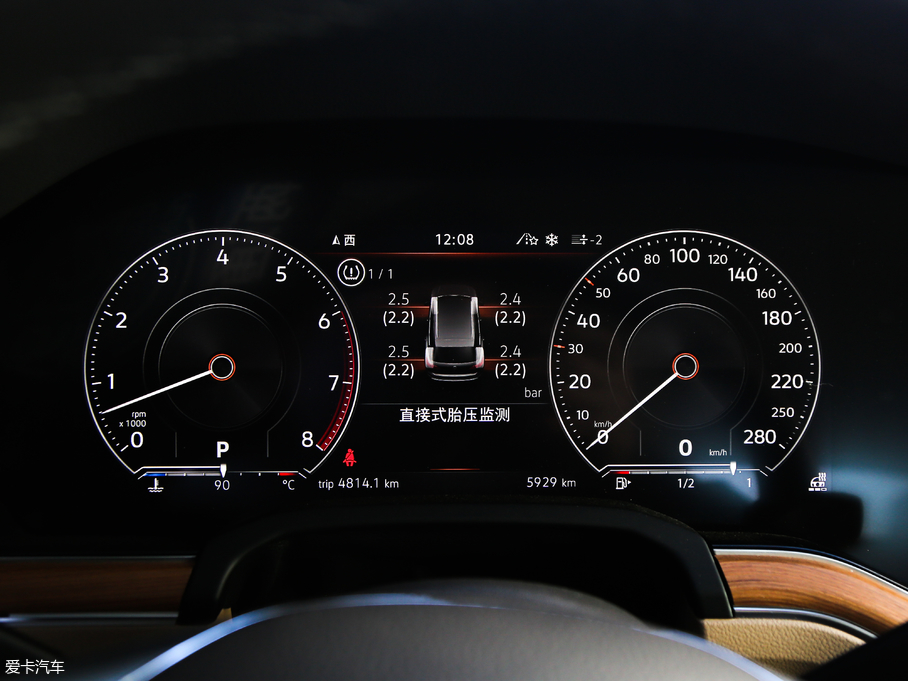 2019;J 3.0TSI Jǰ V