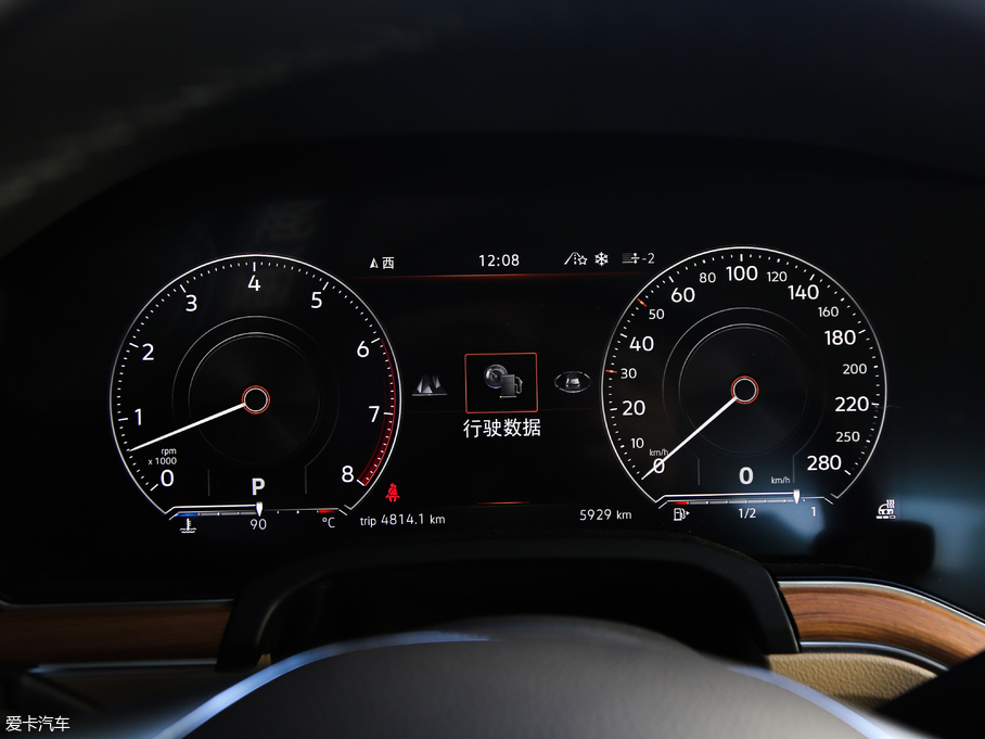 2019;J 3.0TSI Jǰ V