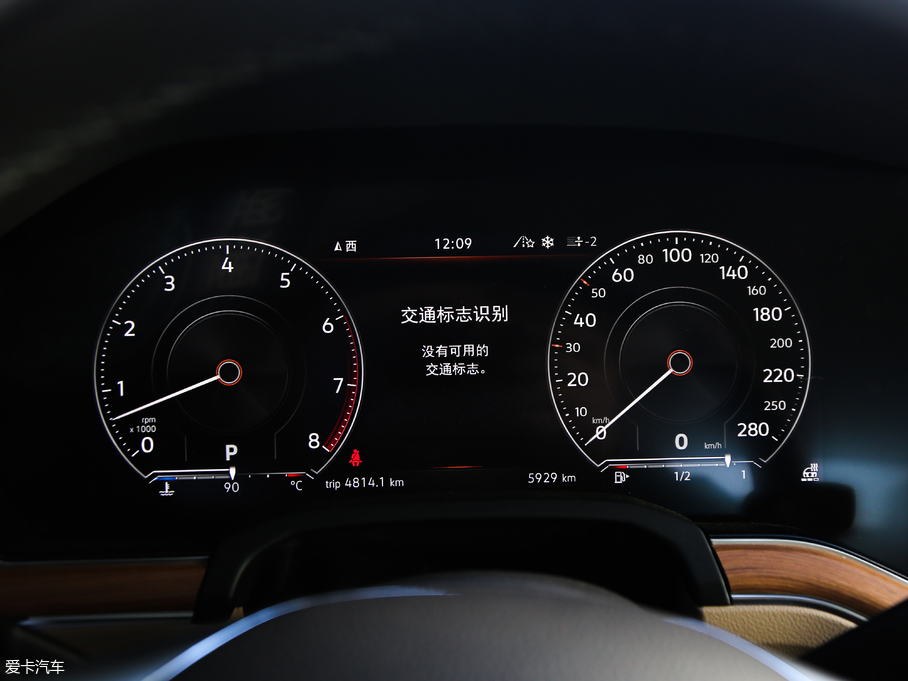 2019;J 3.0TSI Jǰ V