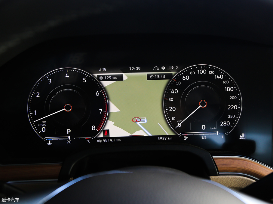 2019;J 3.0TSI Jǰ V