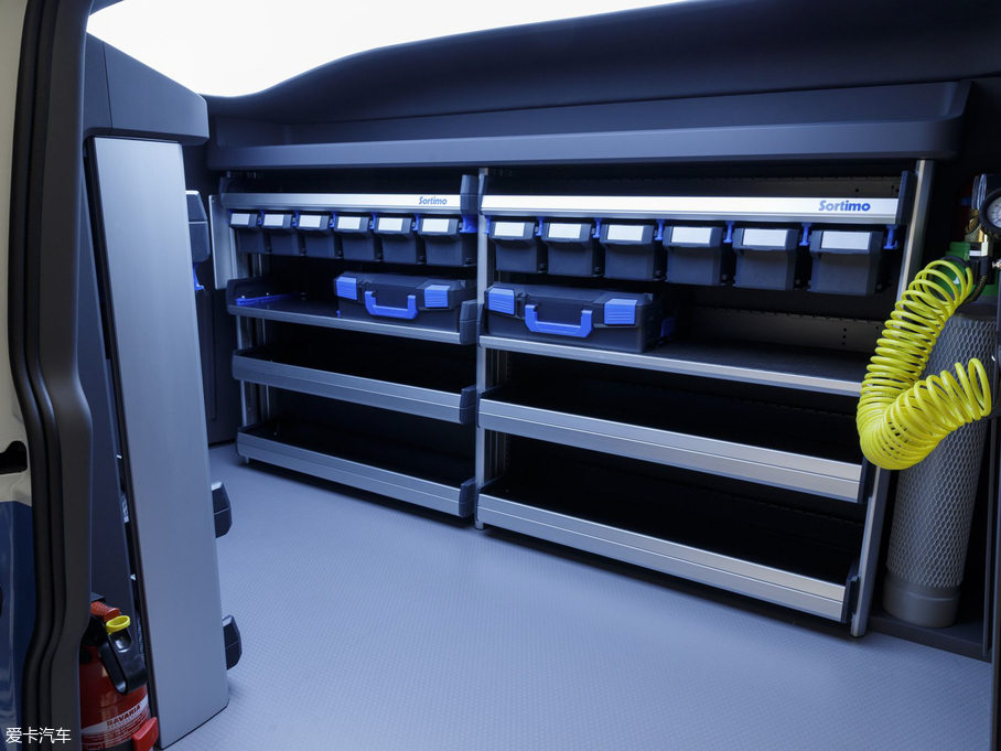 2019���ID. Buzz Cargo