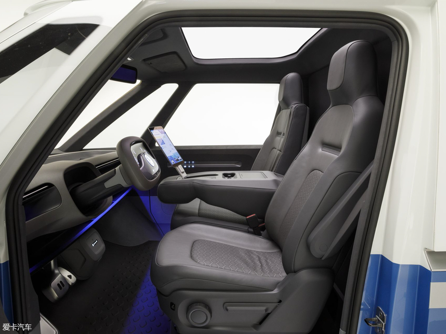 2019���ID. Buzz Cargo