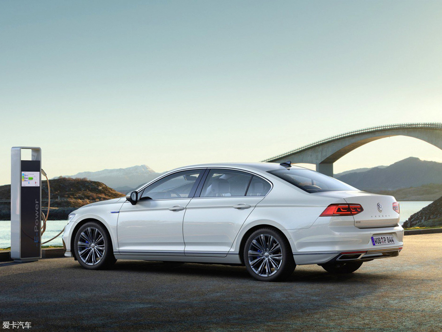 2020��Passat GTE