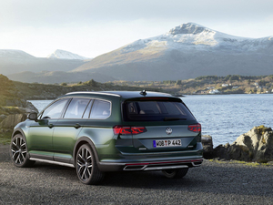 2020��Alltrack ���w���^