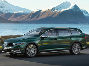2020��Alltrack ���w���^