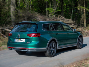 2020��Alltrack ���w���^