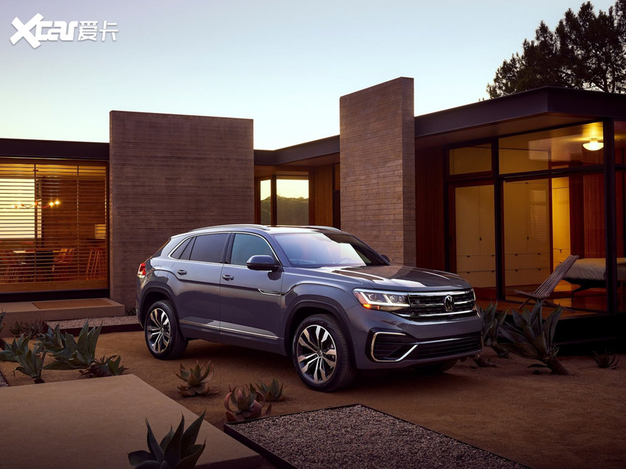 2020Atlas Cross Sport