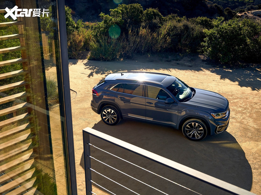 2020Atlas Cross Sport