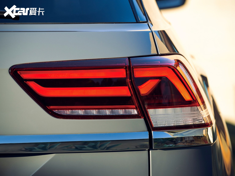 2020Atlas Cross Sport